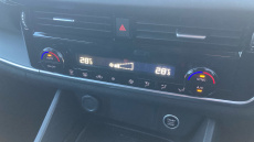 Nissan Qashqai 1.3 DiG-T MH Acenta Premium 5dr Petrol Hatchback